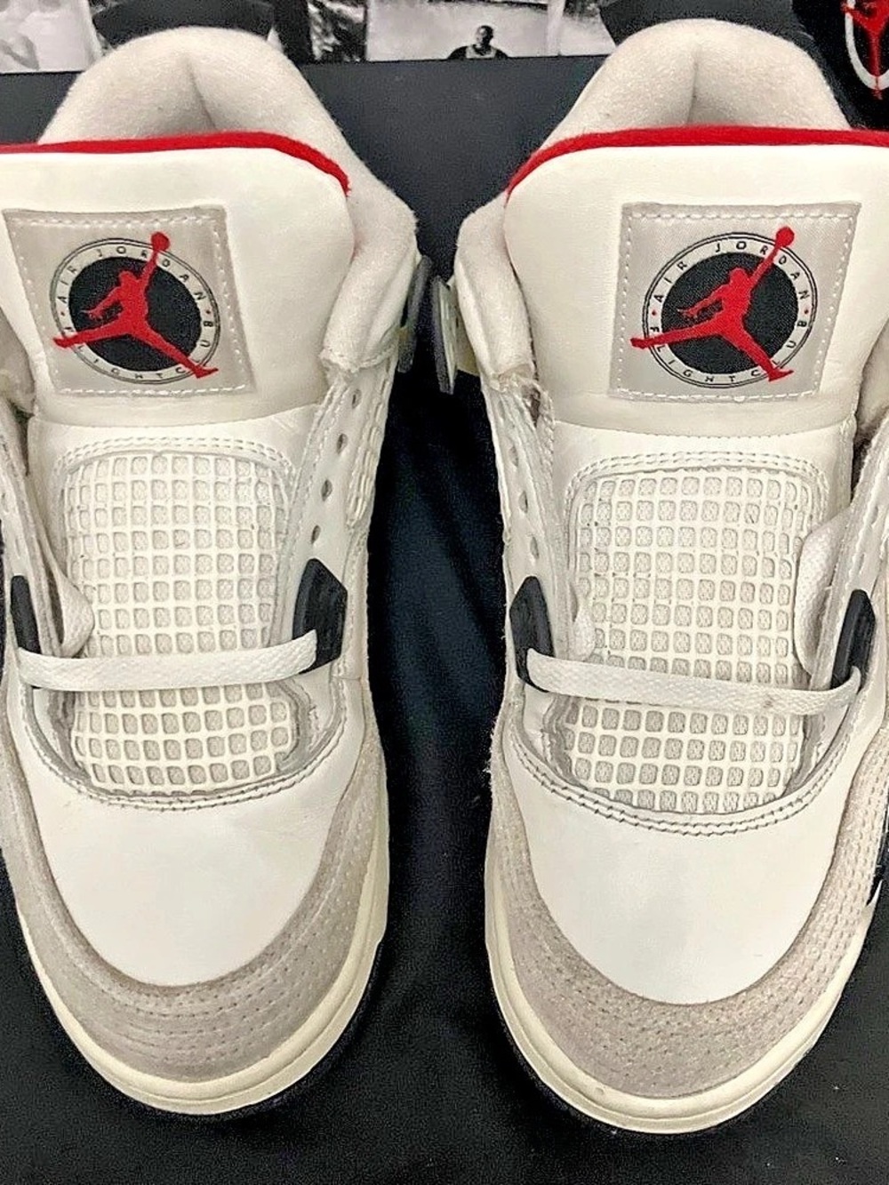 Jordan Air Jordan 4 Retro OG FC (GS) ) Sneakers White & Black boys
US 5Y